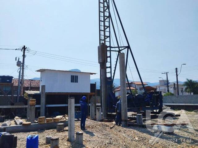 #76 - Apartamento para Venda em Caraguatatuba - SP